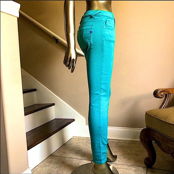 VIGOSS Woman’s 26 Super Skinny The Jagger Premium Bright Colored Denim - Picture 3 of 11